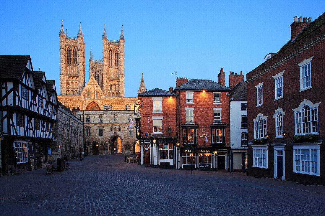 Cathedral at dusk, Lincoln, Lincolnshire, UK - England