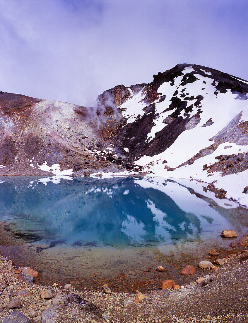 Emerald Lakes and Red Crater on the Tongariro Crossing, Tongariro National Park, North Island, New Zealand