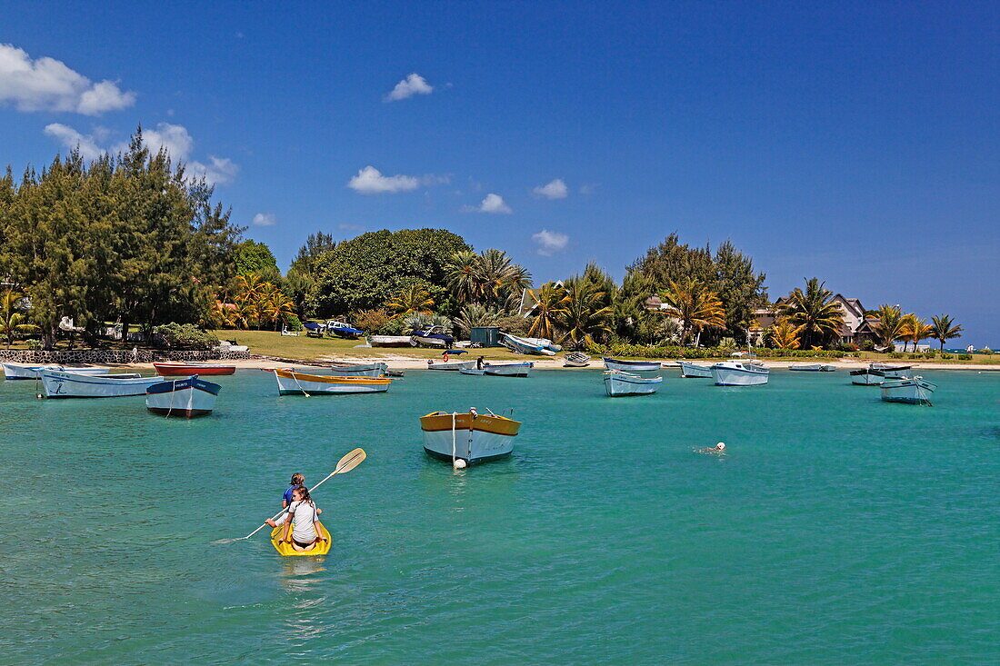 Boote vor dem Strand Coin de Mire, Cap Malheureux, Mauritius, Afrika