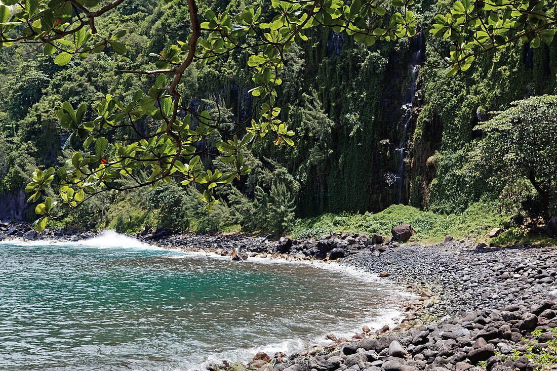 Idyllische Küstenlandschaft, Anse des Cascade in Bois-Blanc, La Reunion, Indischer Ozean