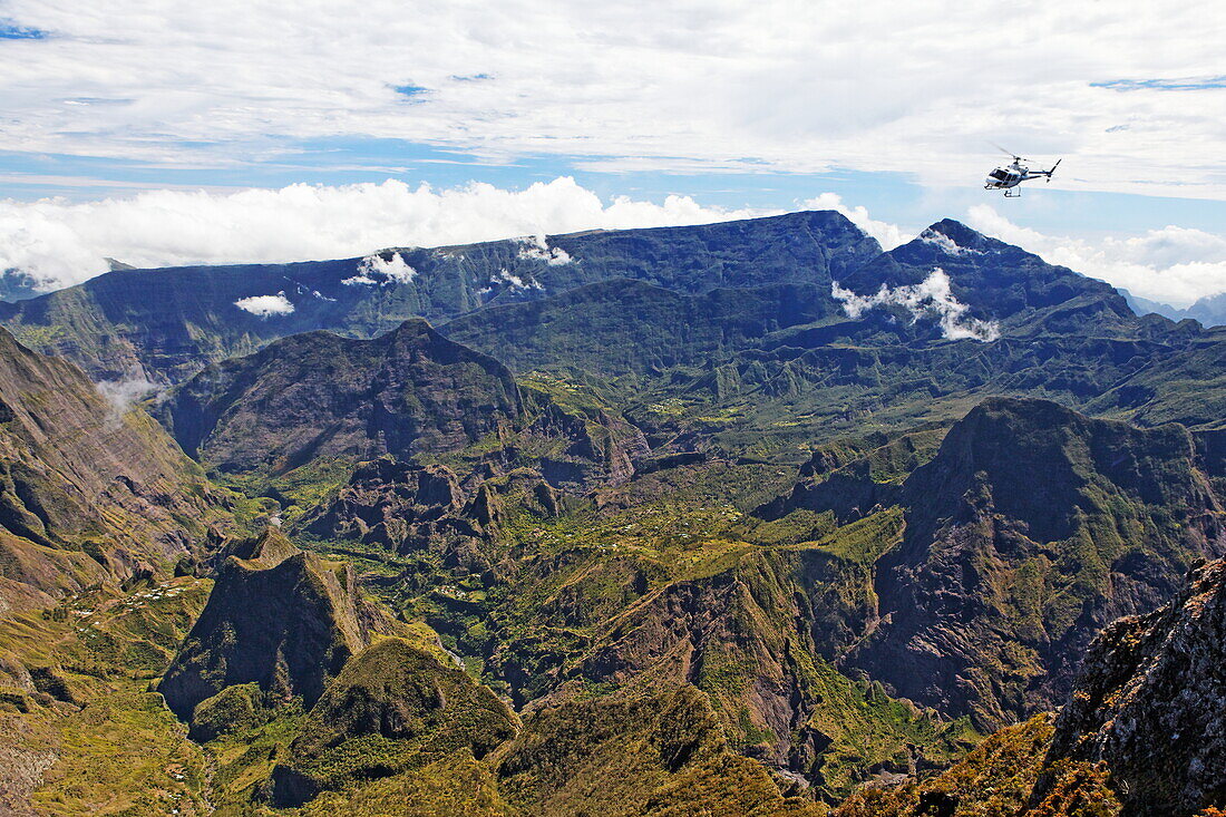 Maido, Blick in den Erosionskrater Mafate, La Reunion, Indischer Ozean