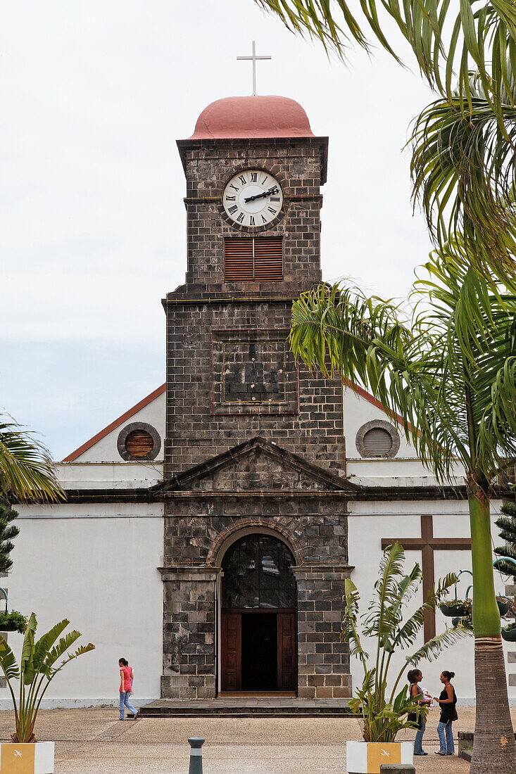 Blick auf eine Kirche in Saint Joseph, La Reunion, Indischer Ozean