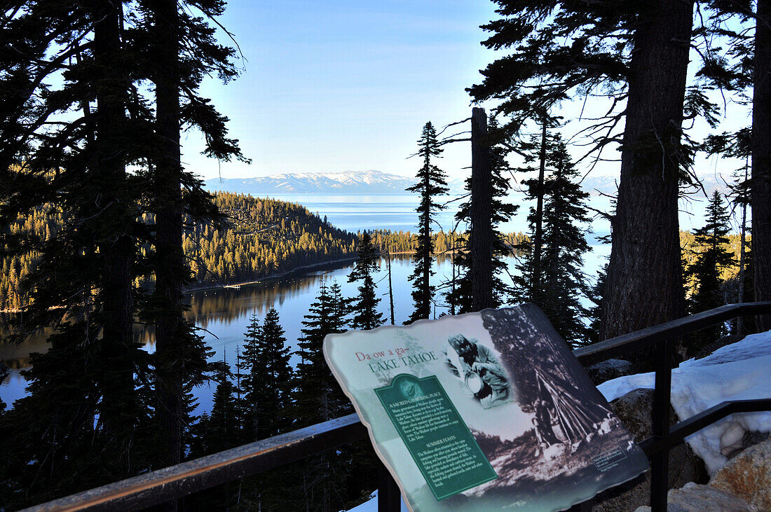 Blick auf Emerald Bay am Lake Tahoe, Nord Kalifornien, USA, Amerika