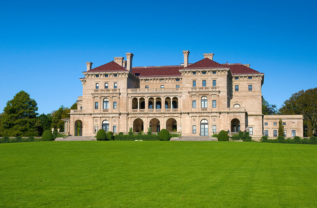 Bellevue Avenue Historic District -The Breakers Mansion, Newport, Rhode Island, USA