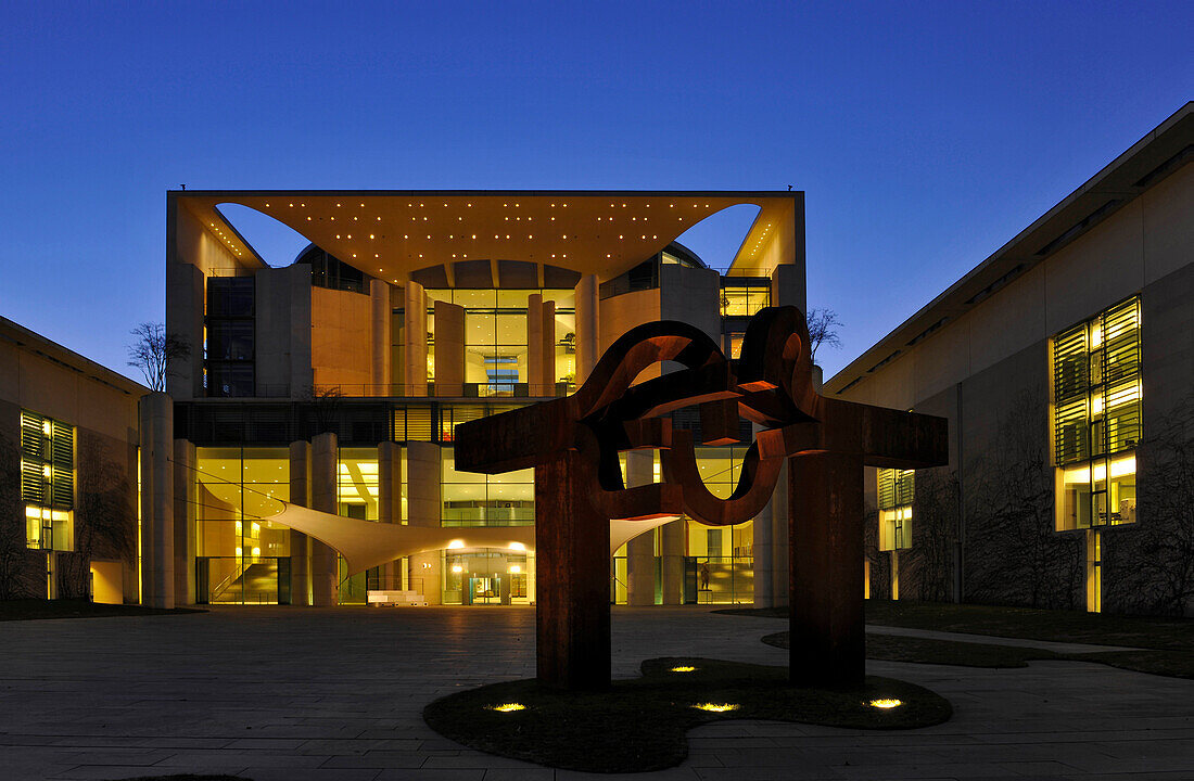 Bundeskanzleramt am Abend, Berlin, Deutschland