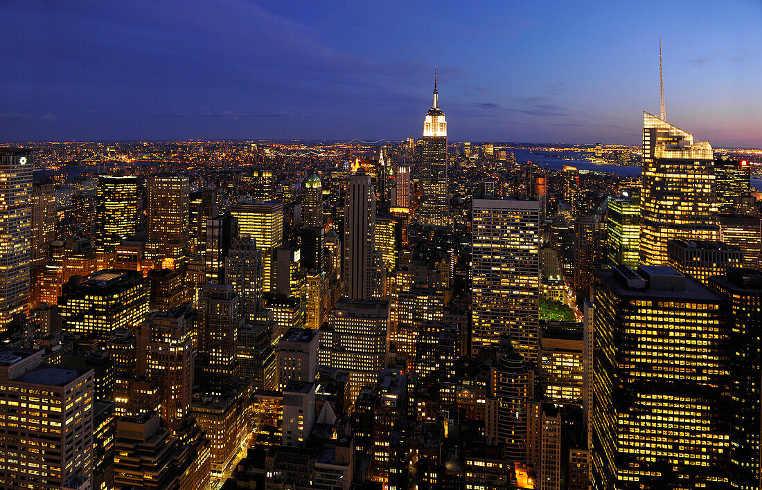 Skyline, Empire State Building at night, New York City, New York, USA, North America, America