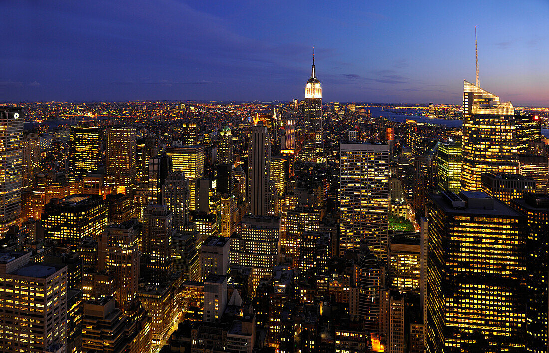 Skyline, Empire State Building in der Nacht, New York City, New York, USA, Nordamerika, Amerika