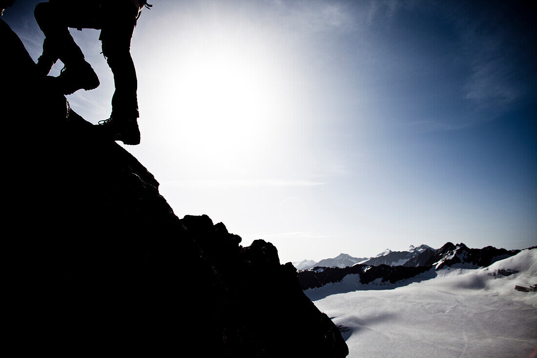 Bergsteiger am Ostgrat, Wilde Leck, Stubaier Alpen, Tirol, Österreich