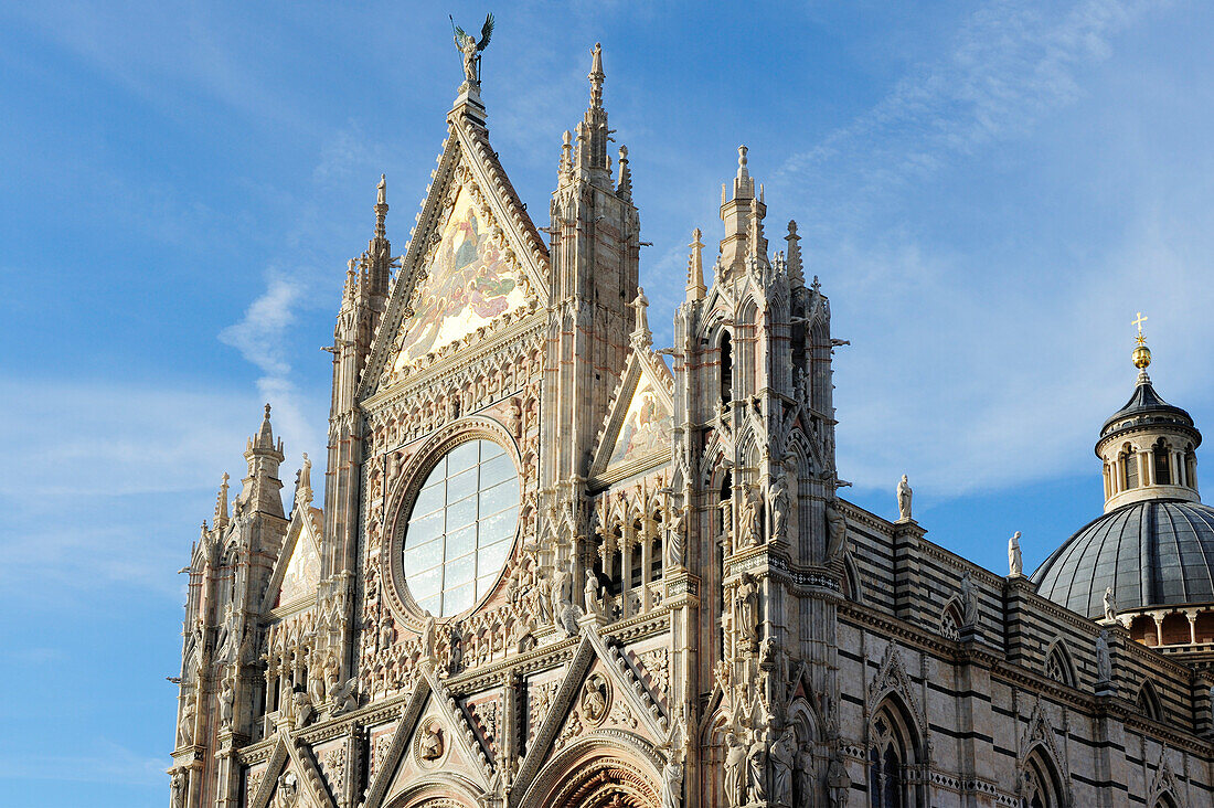 Facade of Siena cathedral, Siena, UNESCO World Heritage Site Siena, Tuscany, Italy