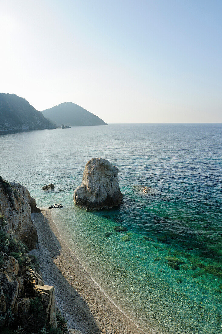 Mittelmeerbucht mit Strand, Portoferraio, Insel Elba, Toskana, Italien
