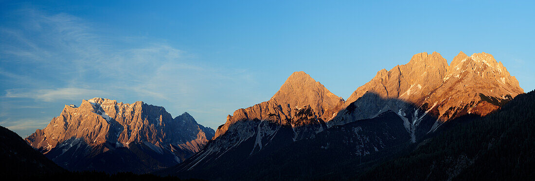 Panorama of Zugspitze, Hochwanner, Ehrwalder Sonnenspitze, Wampeter Schrofen and Marienbergspitze, Lermoos, Wetterstein and Mieminger range, Tyrol, Austria, Europe