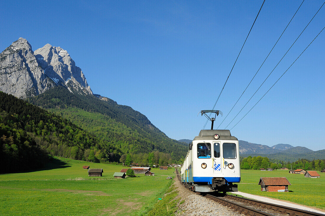 Bavarian cog railway to Zugspitze in front of Zugspitze range with Waxenstein, Garmisch-Partenkirchen, Wetterstein range, Werdenfels, Upper Bavaria, Bavaria, Germany, Europe