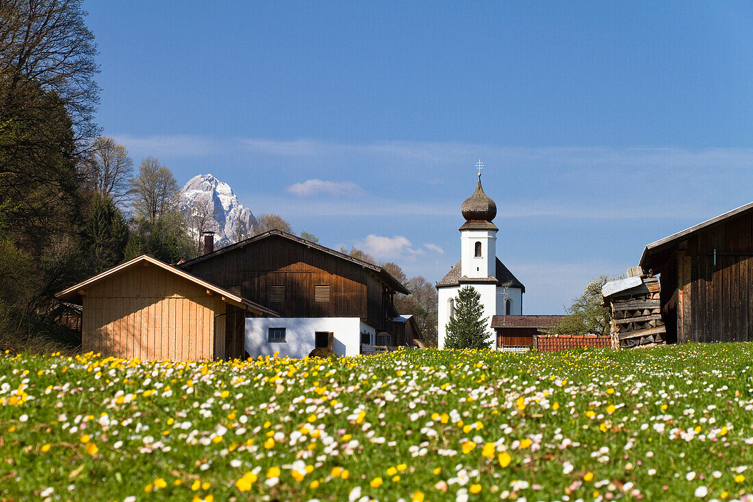 Church of St. Anna with Waxenstein mountain in the background, Wamberg, Werdenfelser Land, Upper Bavaria, Germany