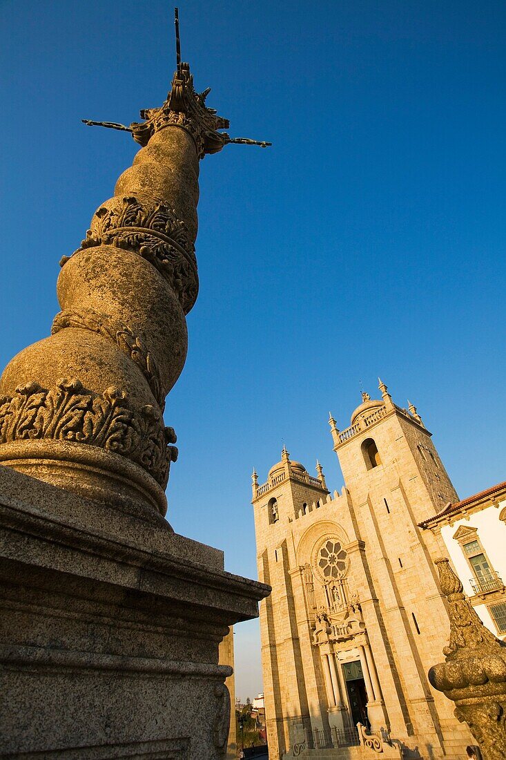 Neo-Pombaline pillory and SÃ© Cathedral. Porto. Portugal.