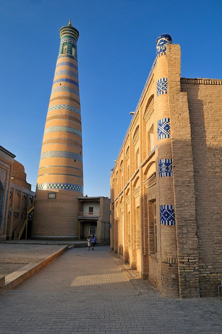 Islam Khodja or Islom Xoja Minaret in the historic adobe oldtown of Khiva, Chiva, Ichan Kala, Silk Road, Unesco World Heritage Site, Uzbekistan, Central Asia