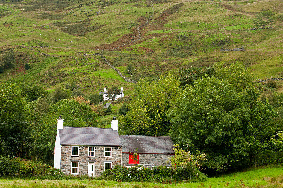 Cottage in the village of Nant Pertis near Llanberris, Snowdonia National Park, Wales, UK