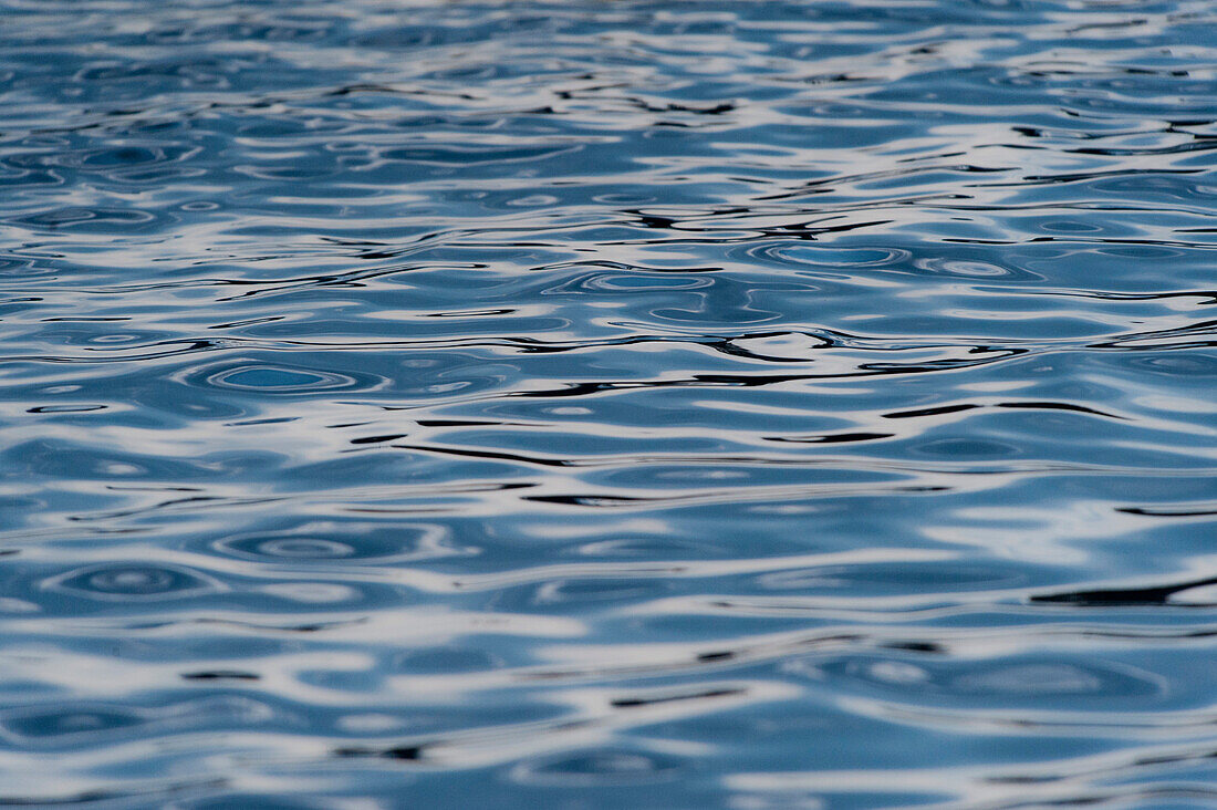 Wasseroberfläche, Starnberger See, Bayern, Deutschland