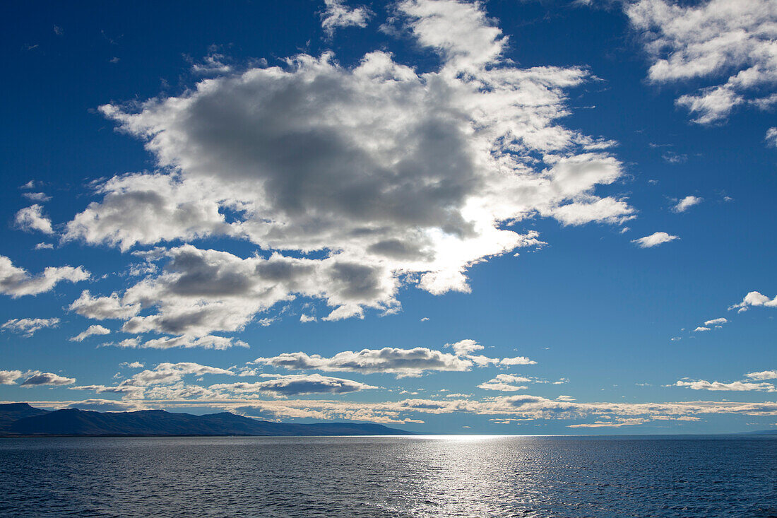 Lago Argentino, Los Glaciares National Park, near El Calafate, Patagonia, Argentina