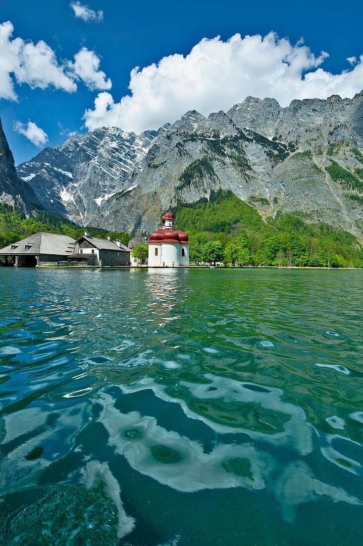 Lake Königssee and St. Bartholomew's pilgrimage church with east face of the Watzmann in the background, Berchtesgadener Land, Upper Bavaria, Germany, Europe