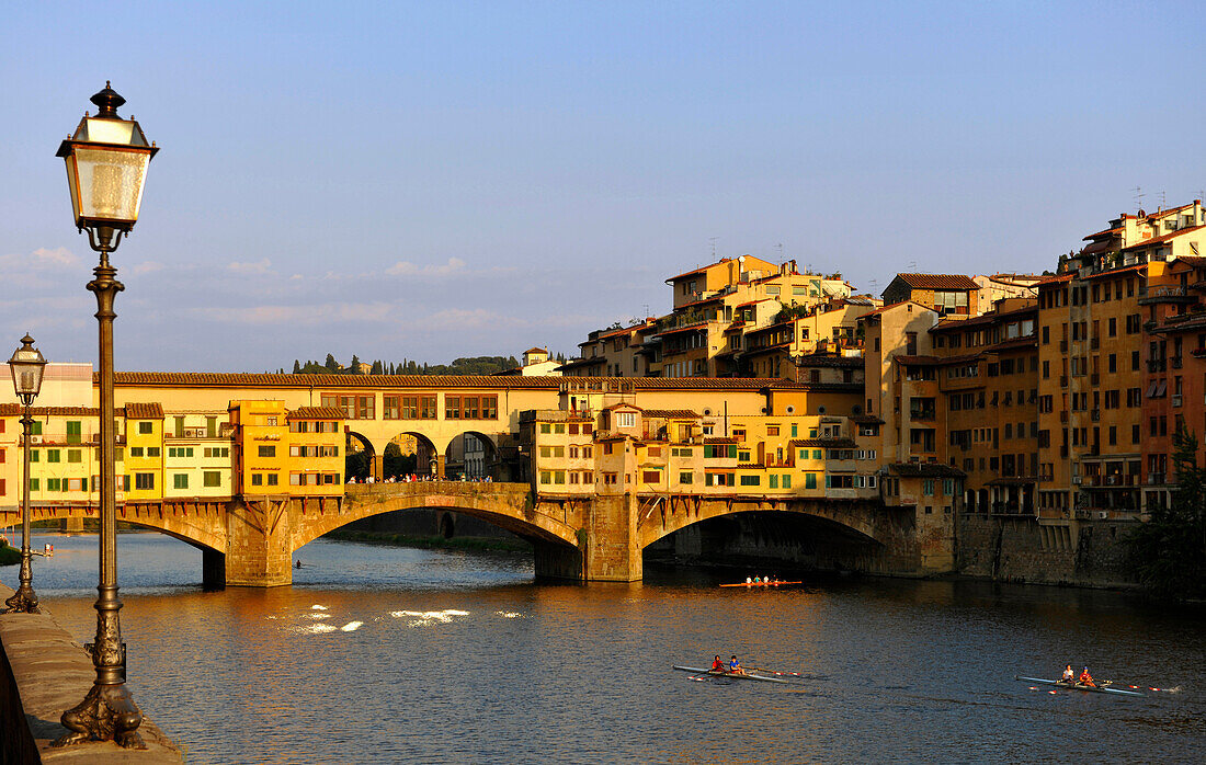 Ponte Vecchio über Arno, Florenz, Toskana, Italien