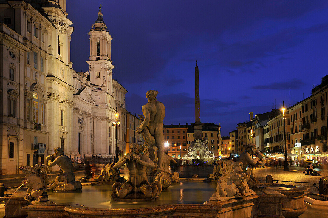 Fontana del Moro in the evening, Piazza Navona, Rome, Lazio, Italy