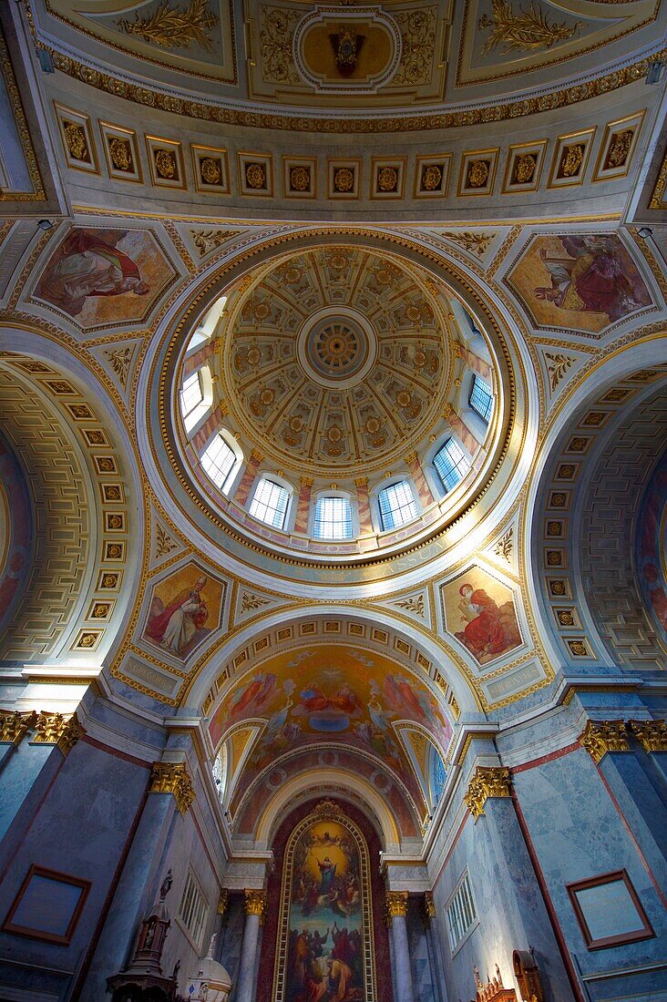 Interior of the Neo Classical Klaszicista Esztergom Basilica, Cathedral Esztergomi Bazilika, Hungary