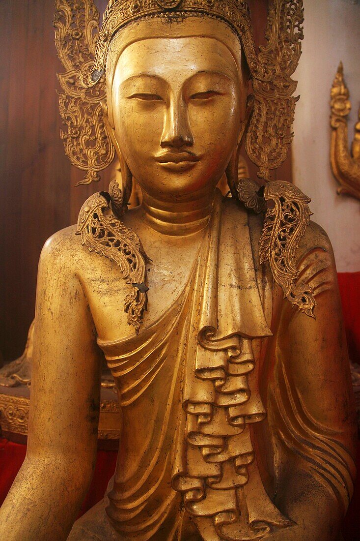 Myanmar, Burma, Amarapura, Bagaya Kyaung, Buddha statue