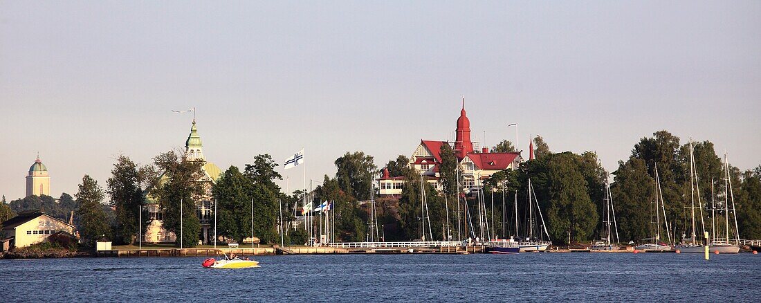 Finland, Helsinki, harbour, Valkosaari and Klippan Islands, panorama