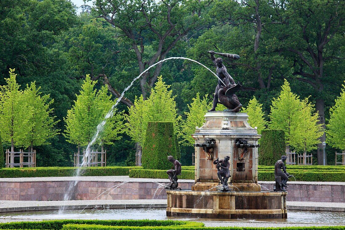 Sweden, Drottningholm Palace, garden, fountain