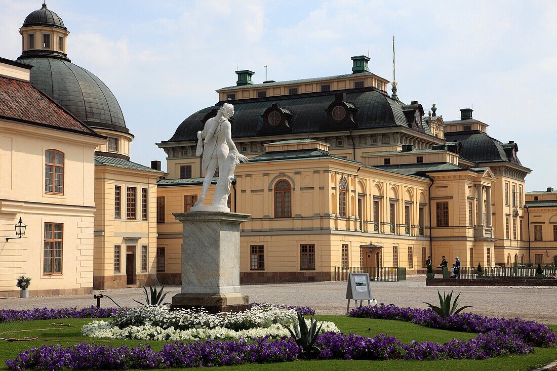 Sweden, Drottningholm, Royal Palace, garden