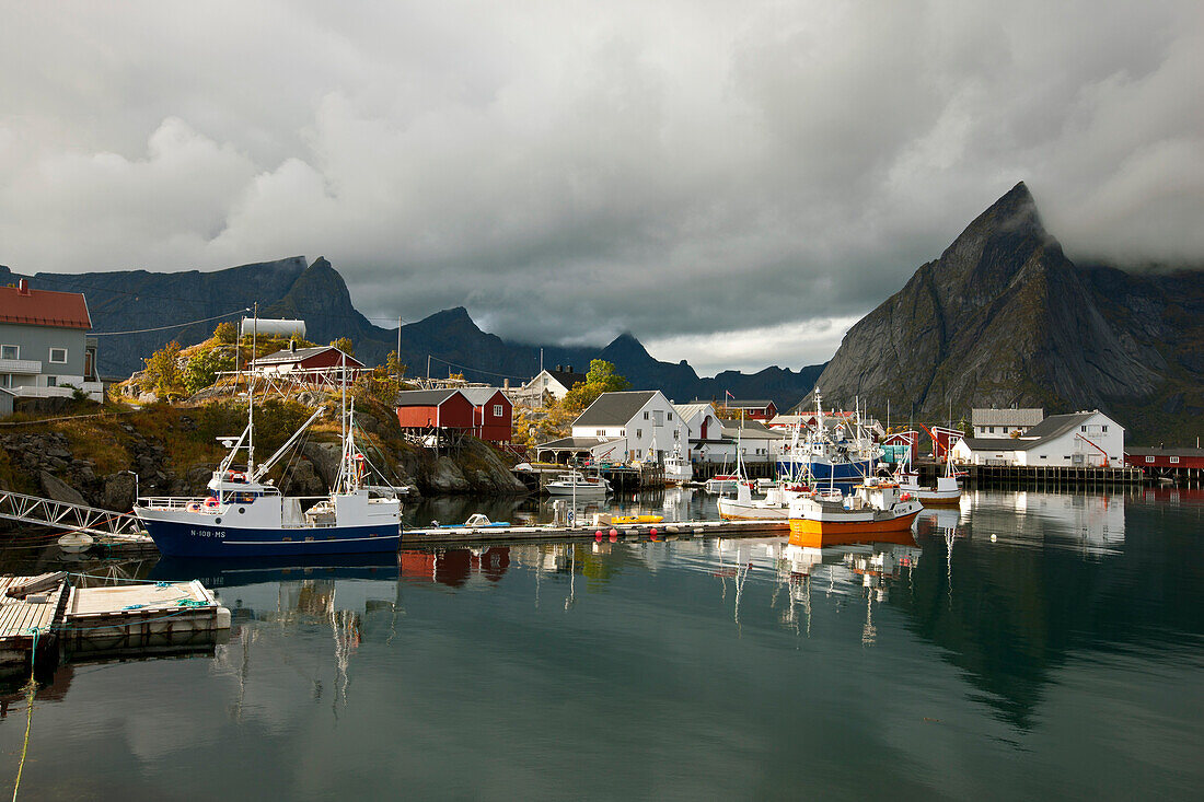 Fishing village on the Lofoten, Mamnoy in Autumn, Moskenesoy, Nordland, Norway, Scandinavia, Europe