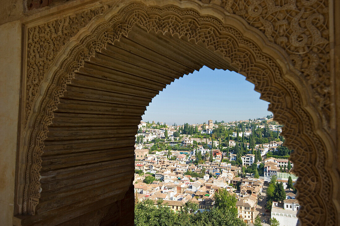 Blick von der Alhambra auf das Albaicin-Viertel, Granada, Andalusien, Spanien