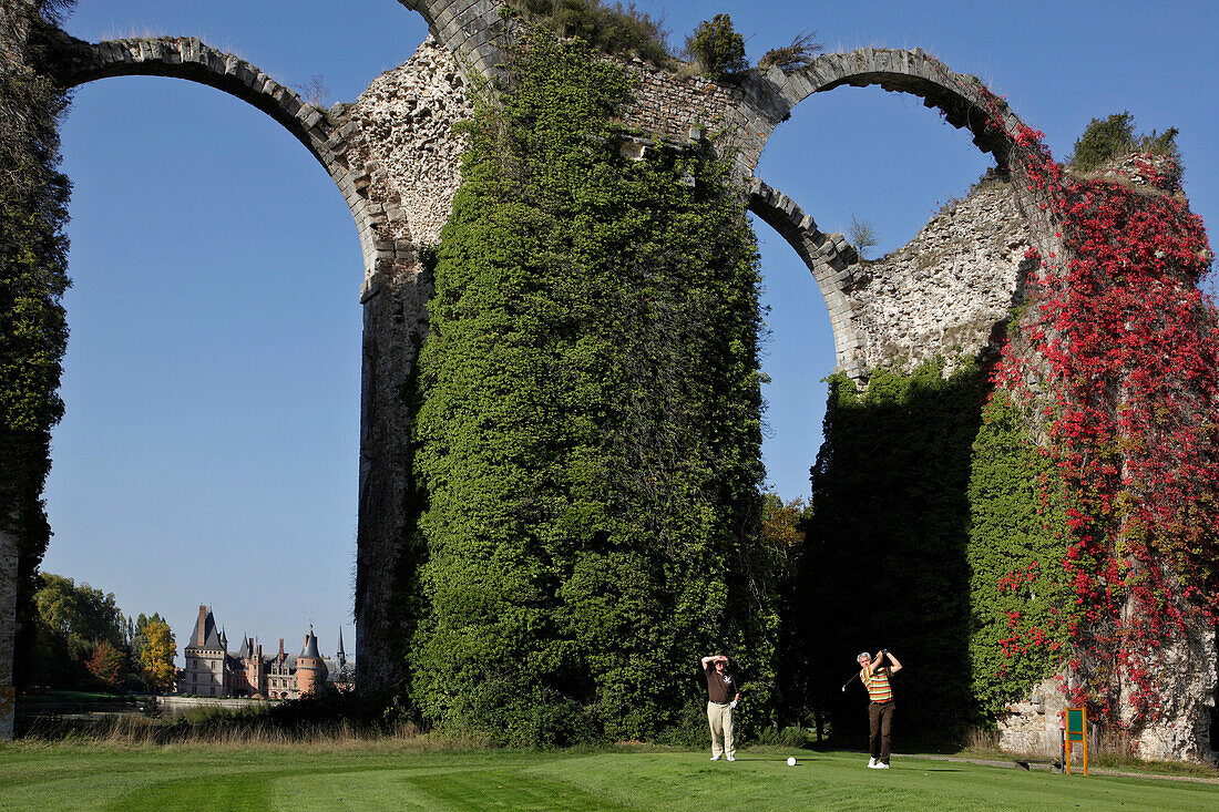 Golfers in front of the Aqueduct of Maintenon, Eure-Et-Loir (28), France