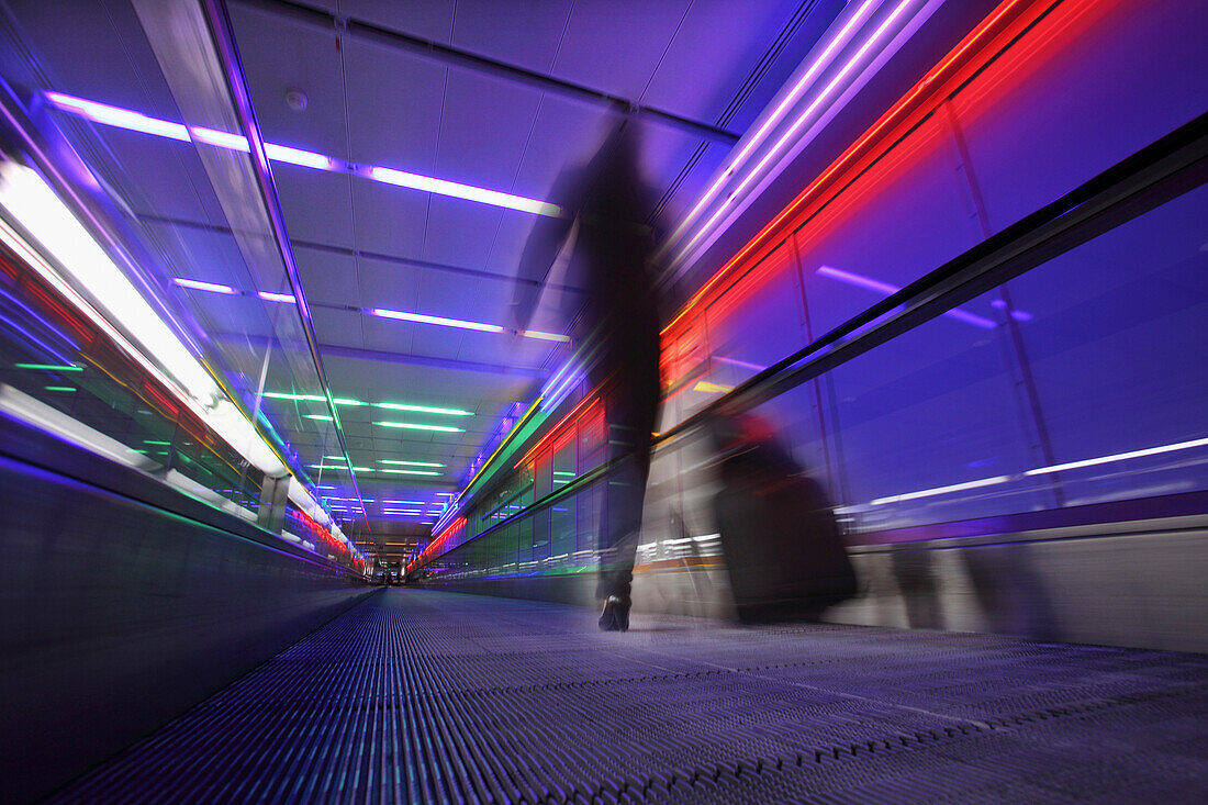 Laufband, Flughafen München, Bayern, Deutschland