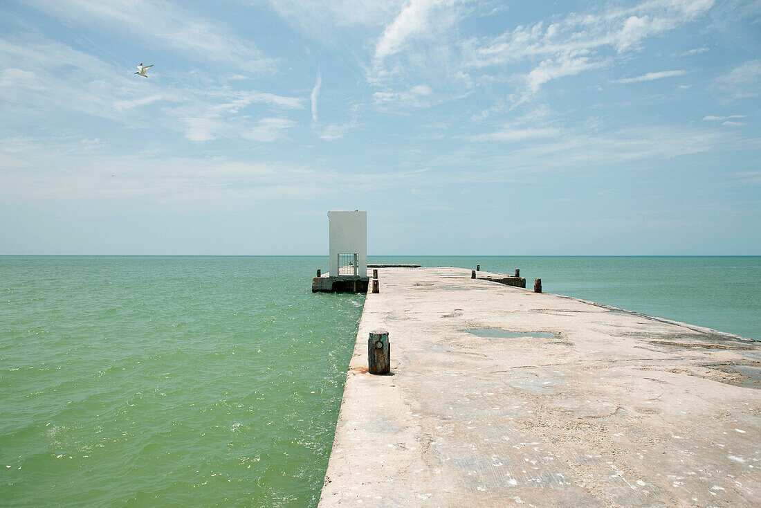 Mexico, Yucatan, Tulum, concrete pier