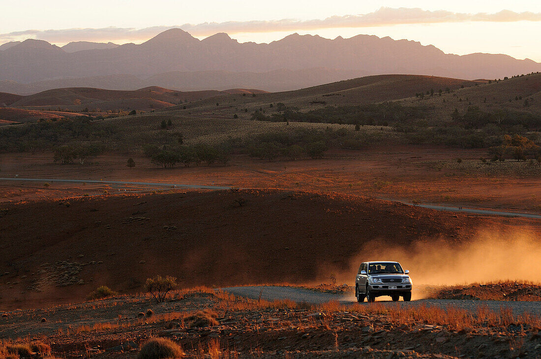 Australia, South Australia, road in Flinders Ranges National Park