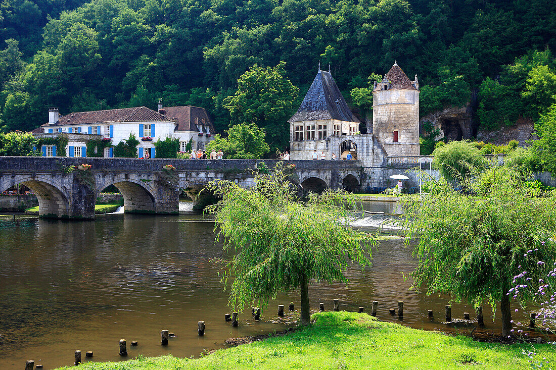 France, Aquitaine, Dordogne, Brantome, old watermill on the Dronne river