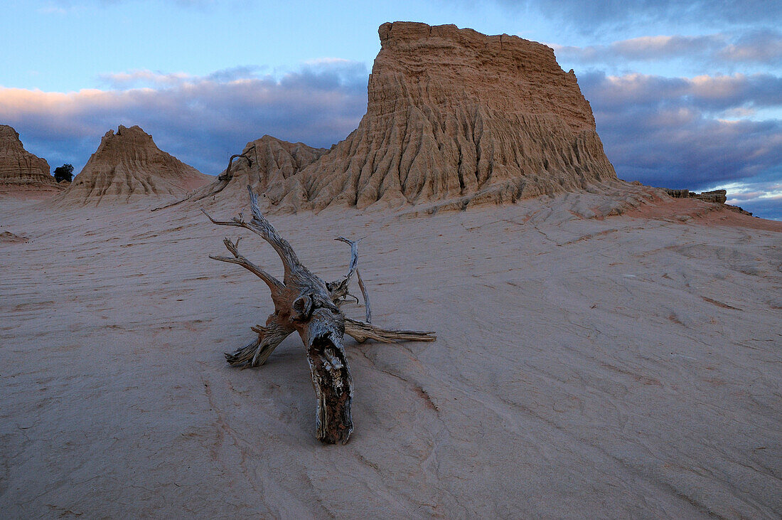 Eroded mud and sand of Walls of China, Mungo National Park, New South Wales, Australia