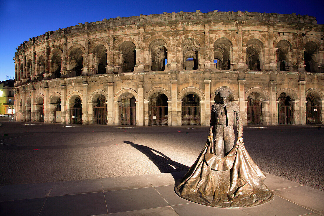 France, Provence, Nîmes, Arènes, roman arena, torreador statue