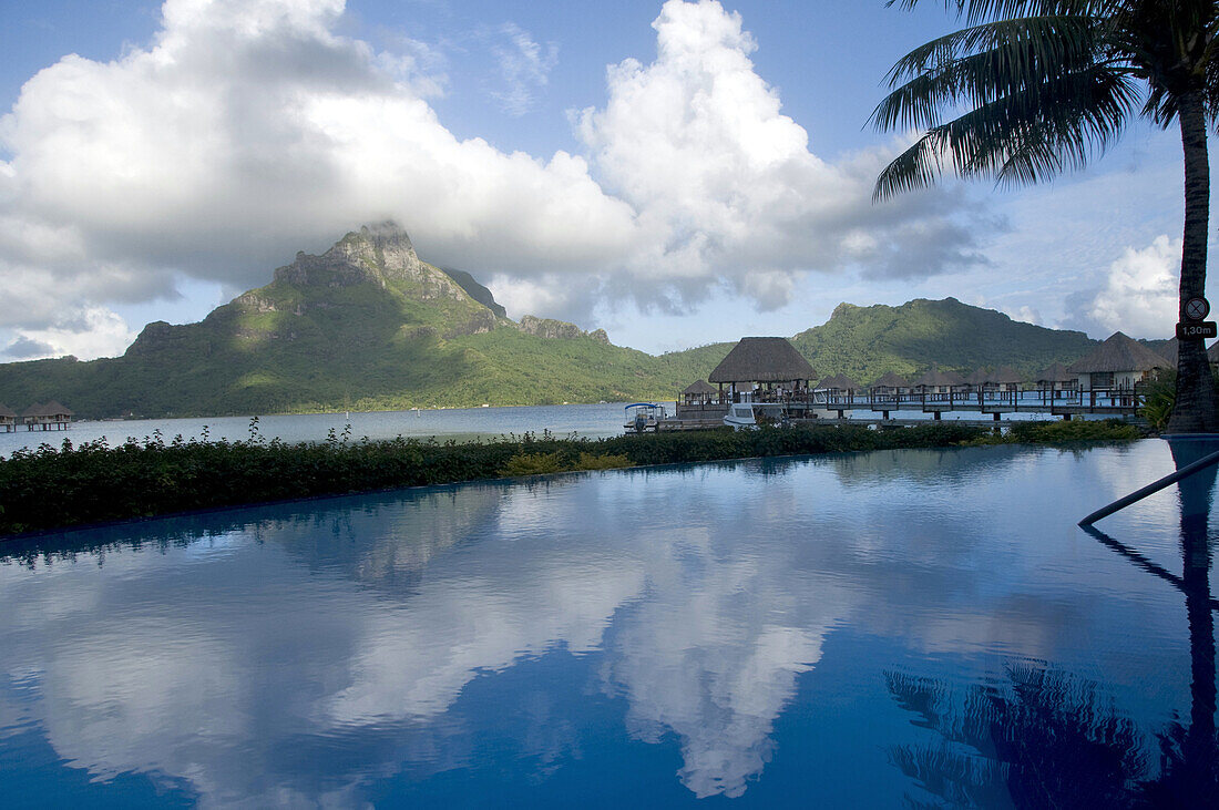 French Polynesia, Southern Pacific Ocean, Archipelago of Society Island,  Islands in the Windward, Bora-Bora, Le Meridien Hotel