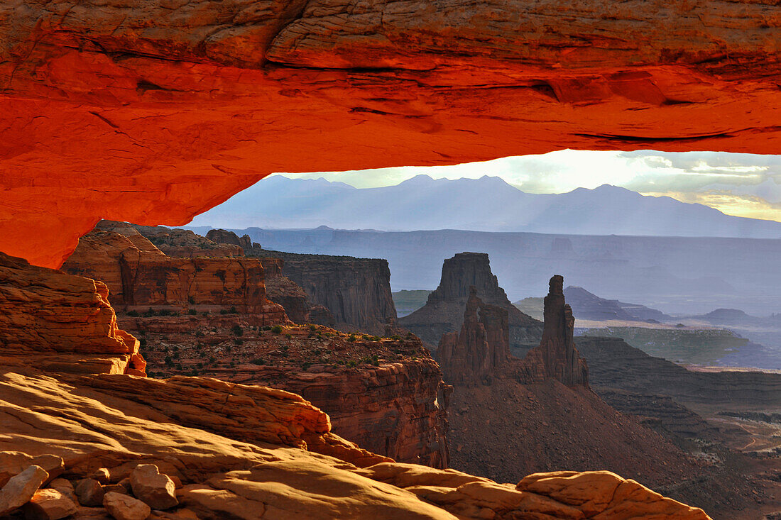 Mesa Arch, Canyonlands National Park, Utah, USA