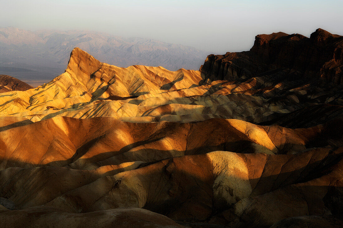 Zabriskie Point, Death Valley Nationalpark,  der trockenste Nationalpark in den USA, Internationales Biosphärenreservat, Kalifornien, USA