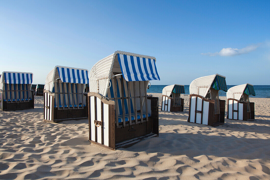 Beach chairs, Baabe seaside resort, Ruegen island, Baltic Sea, Mecklenburg-West Pomerania, Germany, Europe