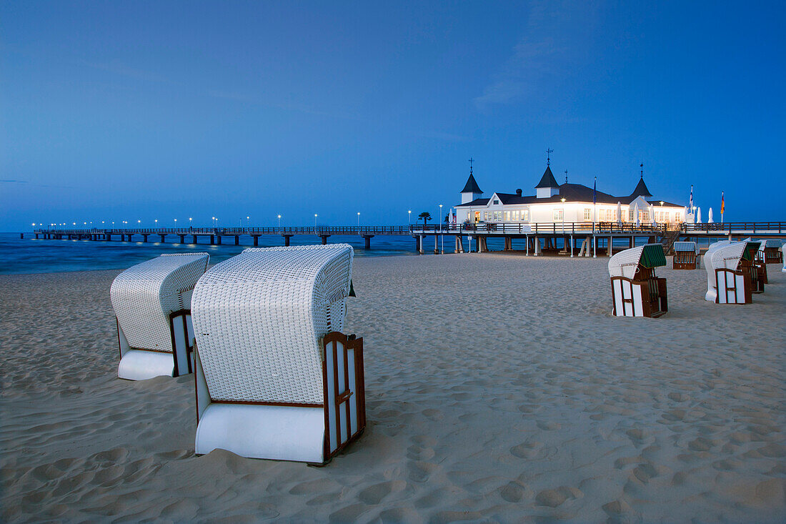 Beach chairs and pier in the evening, Ahlbeck seaside resort, Usedom island, Baltic Sea, Mecklenburg-West Pomerania, Germany, Europe