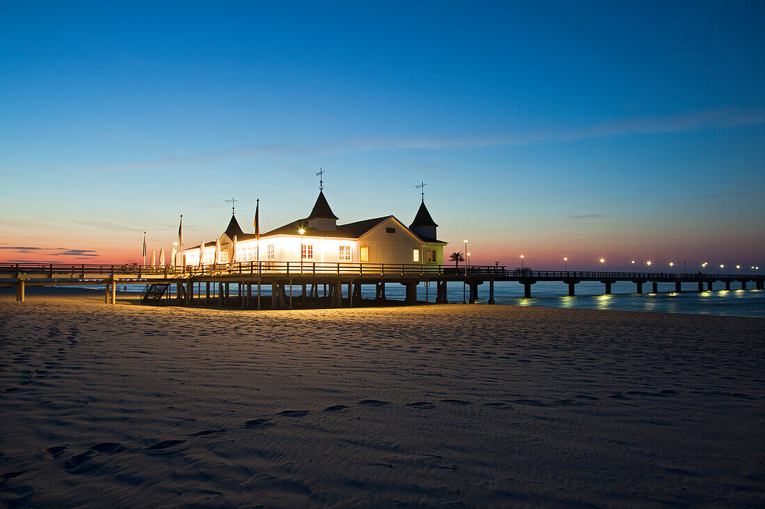 Pier in the evening, Ahlbeck seaside resort, Usedom island, Baltic Sea, Mecklenburg-West Pomerania, Germany