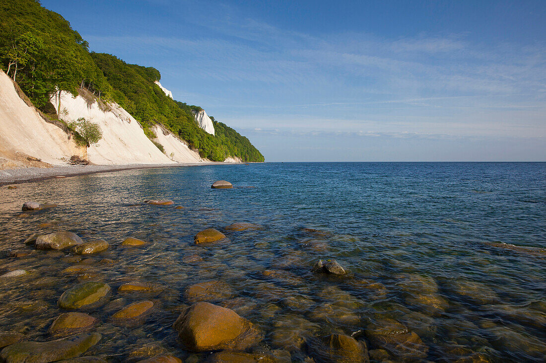 Chalk cliffs Koenigsstuhl, Stubbenkammer, Jasmund Natinal Park, Ruegen island, Mecklenburg-Western Pomerania, Germany