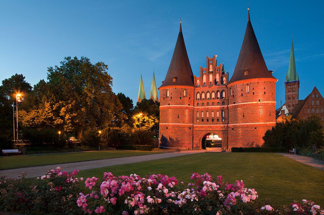 Holsten Gate, St Mary´s church and church of St Petri, Hanseatic city of Luebeck, Baltic Sea, Schleswig-Holstein, Germany