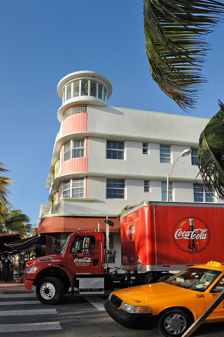 US, Florida, Miami Beach, Ocean drive, Art Deco facades, Coca Cola truck