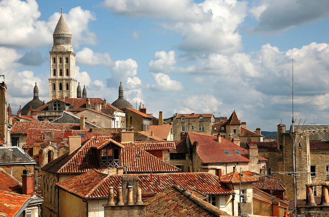 France, Aquitaine, Dordogne, Périgord, Périgueux, old city and Saint Front cathedral (Unesco world heritage)