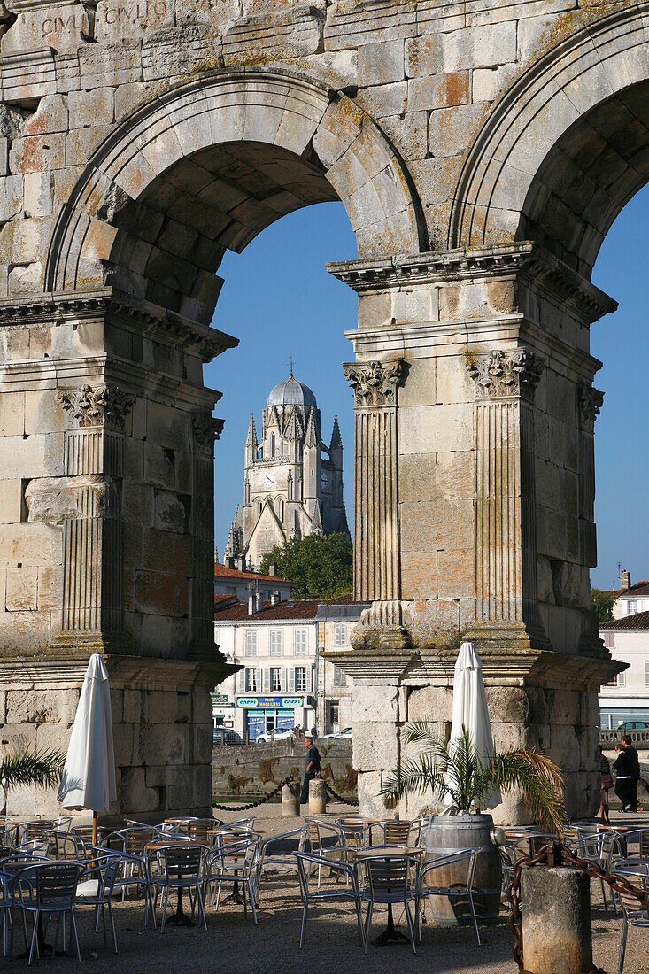 France, Poitou-Charente, Charente -Maritime, Saintes, Germanicus Arch and Saint Pierre cathedral bell tower